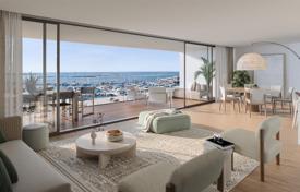 Светлая квартира в резиденции с бассейном и парковкой, Фару, Португалия за 1 220 000 €