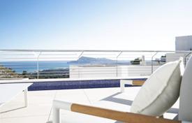 Трёхэтажная вилла с бассейном и прекрасным видом в Алтее, Аликанте, Испания за 1 149 000 €