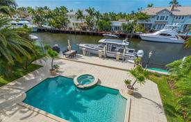 Великолепная вилла с задним двором, бассейном, террасами и двумя гаражами, Форт-Лодердейл, США за $2 799 000