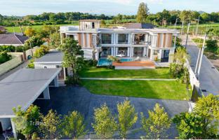 5-комнатная вилла 1 200 м² в Паттайе за $2 054 000