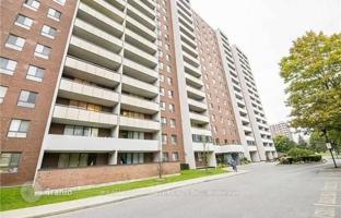 6-комнатная квартира в Скарборо за C$814 000