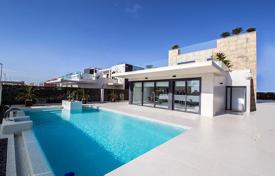 Коттедж с бассейном и видом на море в живописном районе, Кампоамор, Испания за $1 134 000