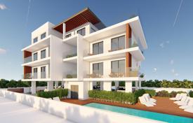 Трёхкомнатная квартира в новом комплексе в 800 м от моря, Юниверсал, Пафос, Кипр. Цена по запросу