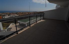 Пентхаус с террасой, в новой резиденции с садом, бассейном и гаражом, Михас Коста, Малага, Испания за 225 000 €