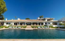 Новая меблированная вилла с бассейном и гостевыми апартаментами рядом с пляжем и полем для гольфа, Марбелья, Испания за 35 000 000 €