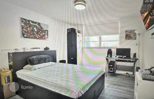 2-комнатная квартира в кондо 104 м² в Вест-Энде за $270 000