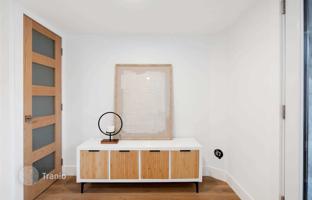 9-комнатный таунхаус в Perth Avenue за C$1 714 000