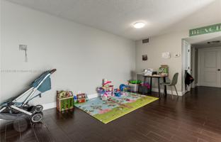 1-комнатная квартира в кондо 85 м² в Халландейл Бич за $279 000