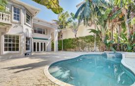 Великолепная двухэтажная вилла с бассейном, спа, гаражом, террасой и видом на залив, Санни Айлс Бич, США за $2 375 000