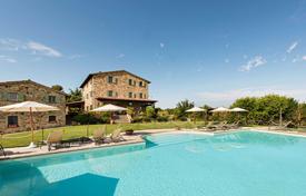 Элитная вилла с богатой историей, гостевым домиком, большим бассейном и просторным участком, Перуджа, Италия за 3 000 000 €