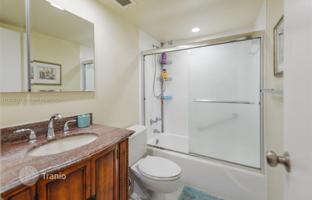 1-комнатная квартира в кондо 81 м² в Халландейл Бич за $330 000