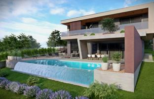 6-комнатный дом 250 м² в Лабине за 1 500 000 €