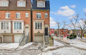 Дом в городе на Джеррард-стрит Восток, Торонто, Онтарио,  Канада за C$1 014 000