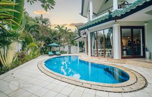 3-комнатная вилла 280 м² в районе Карангасем за $350 000