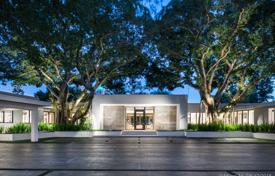 Комфортабельная вилла с частным садом, бассейном, доком и террасой, Майами-Бич, США за $11 895 000