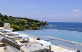 Двухэтажная вилла на первой линии от моря, Корфу, Ионические острова, Греция за $21 500 в неделю