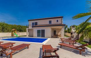 5-комнатный дом 185 м² в Kras за 750 000 €