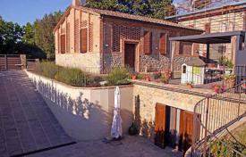 Трёхэтажная стильная вилла в Монтериджони, Тоскана, Италия за 850 000 €