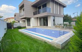 Вилла с личным бассейном и садом в Чамьюве, Кемер за $481 000