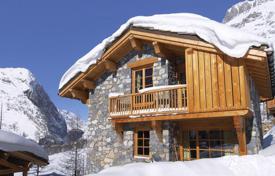 Шале в альпийском стиле на горнолыжном курорте Валь-д'Изер, Франция за 13 200 € в неделю