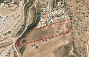Земельный участок 12 496 м² в Пейе за 1 950 000 €