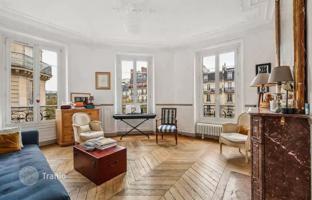 Классическая пятикомнатная квартира в V округе Парижа, Франция за 1 360 000 €