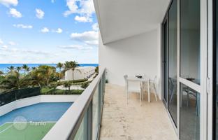 3-комнатная квартира в кондо 196 м² на Саут Оушен Драйв за $1 475 000