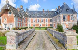 Великолепный замок в Нормандии в 200 км от Парижа за 2 520 000 €