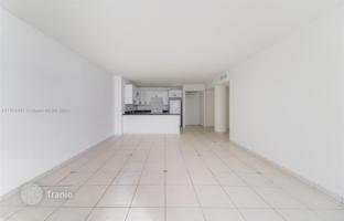 2-комнатная квартира в кондо 116 м² на Саут Оушен Драйв за $590 000