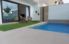 Двухэтажная новая вилла с бассейном в Сан-Педро-дель-Пинатар, Мурсия, Испания за 395 000 €