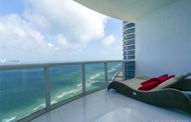 Стильные апартаменты с видом на океан в резиденции на первой линии от пляжа, Санни Айлс Бич, Флорида, США за $1 190 000