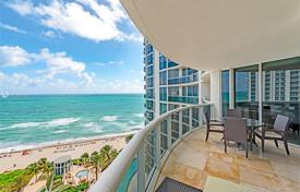 Двуспальные светлые апартаменты у океана в центре Санни-Айлс-Бич, Флорида, США за 1 070 000 €