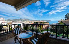 Пентхаус с панорамным видом на море в резиденции с двумя бассейнами, Ллорет‑де-Мар, Испания за $431 000