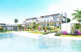 Четырехкомнатные апартаменты с террасой и видом на море в резиденции с бассейнами, Эстепона, Испания за 347 000 €