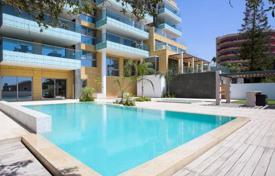 Просторные апартаменты с балконом и видом на море в жилом комплексе с бассейном и парковкой, Лимассол, Кипр за 3 980 000 €