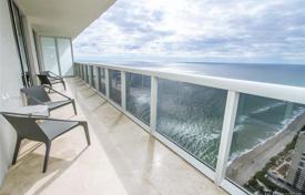 Стильные трехспальные апартаменты на берегу океана в Халландейл Бич, Флорида, США за $990 000