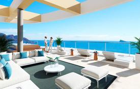 Четырехкомнатные апартаменты в высотной резиденции с бассейнами и панорамным видом, в 100 метрах от пляжа, Бенидорм, Испания за 624 000 €