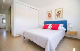 Апартаменты с 3 спальнями и частным солярием в Вистабейа Гольф за 220 000 €