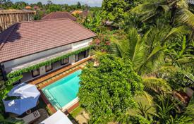 Стильная вилла с бассейном и пышным садом для сдачи в аренду с хорошей доходностью в Убуде, Гианьяр, Бали, Индонезия за $500 000