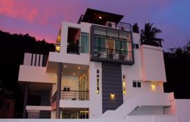 Современная вилла с двумя террасами, двумя бассейнами и видом на море в уединенной резиденции, недалеко от пляжа, Ката Бич, Пхукет, Таиланд за $1 168 000