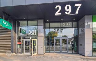 7-комнатная квартира на Колледж-стрит за C$1 031 000