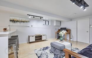 8-комнатная квартира на Дюпон-стрит за C$1 730 000