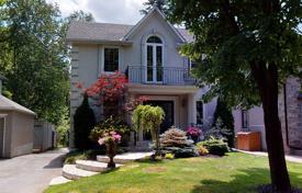 Дом в городе в Этобико, Торонто, Онтарио,  Канада за C$2 418 000