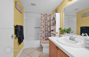 2-комнатная квартира в кондо 112 м² в Пемброк-Пайнс за $276 000
