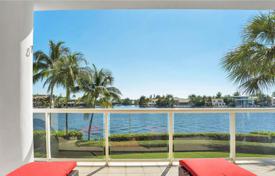 Светлая квартира с видом на океан в резиденции на первой линии от пляжа, Авентура, Флорида, США за $1 137 000