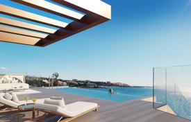 Апартаменты на пляже рядом с пристанью, Новая Золотая Миля, Марбелья, Испания за 1 280 000 €