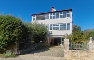 16-комнатный дом 546 м² в Порече за 1 300 000 €