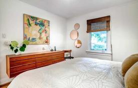 3-комнатный дом в городе в Восточном Йорке, Канада за C$1 459 000