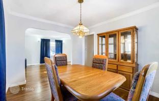 5-комнатный дом в Этобико за C$1 553 000