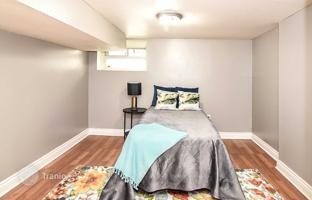 3-комнатный таунхаус в Montrose Avenue за C$2 111 000